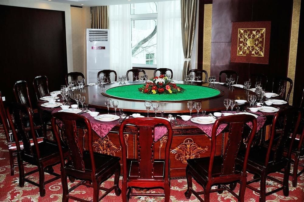 Huatian Grand Hotel Dengfeng ภายนอก รูปภาพ